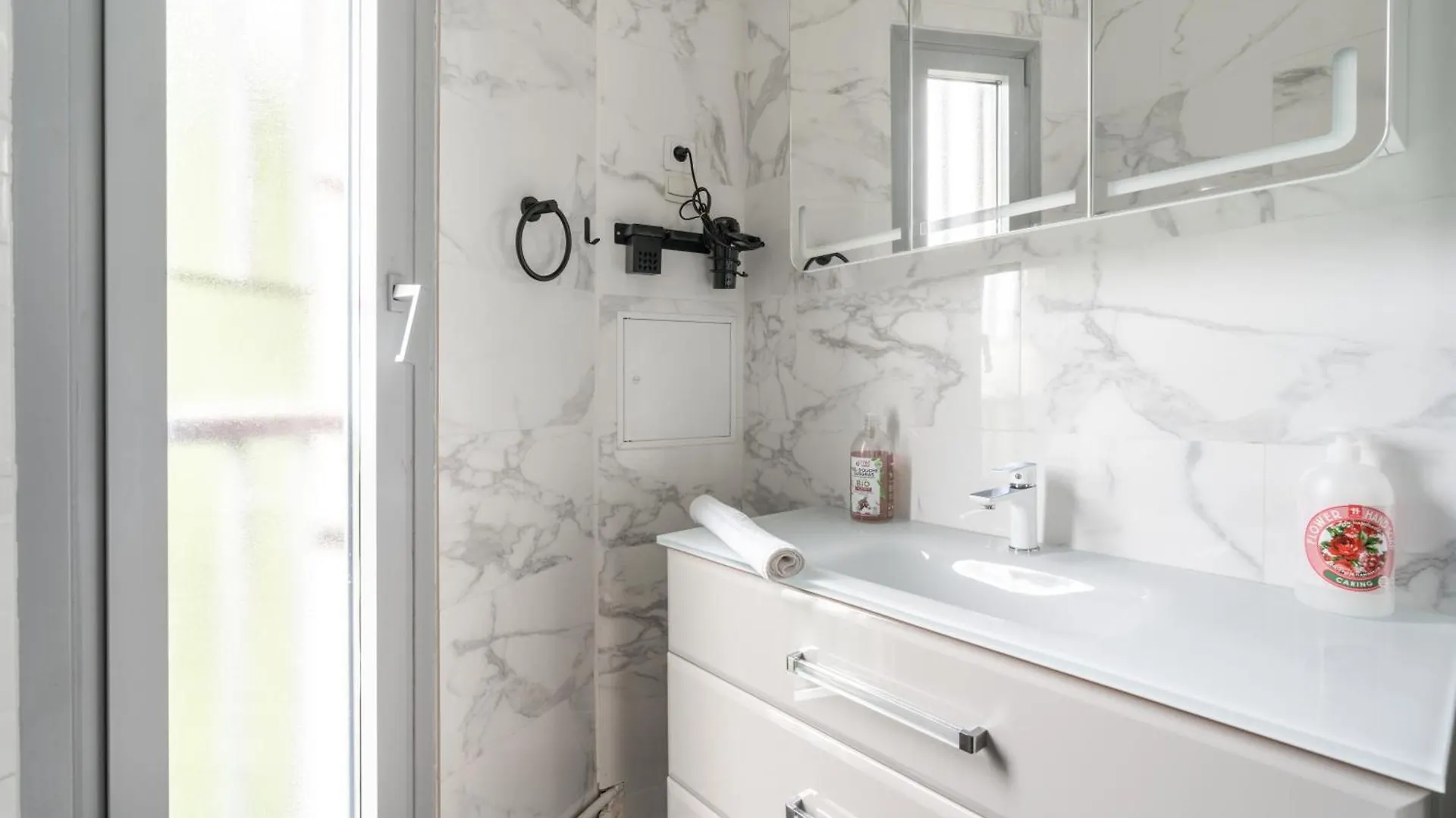Le Grand Blanqui - Face Rer B - Free Parking Apartment Gentilly